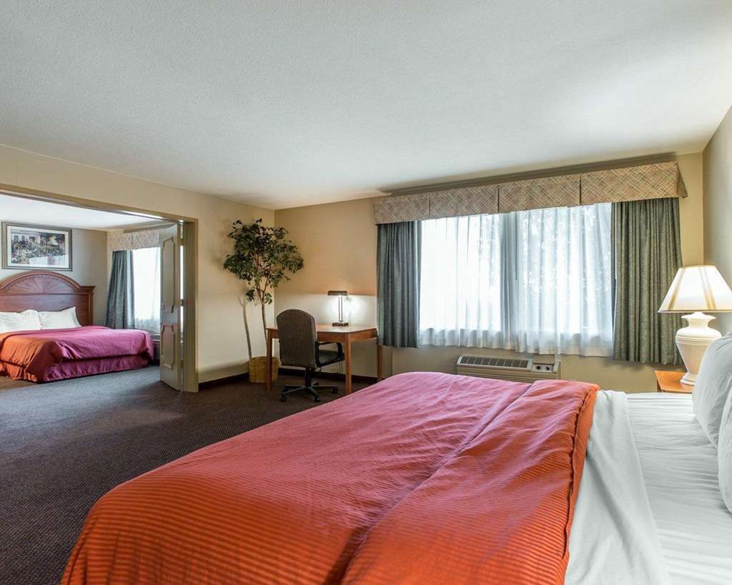 Days Inn By Wyndham Stockton Exterior photo